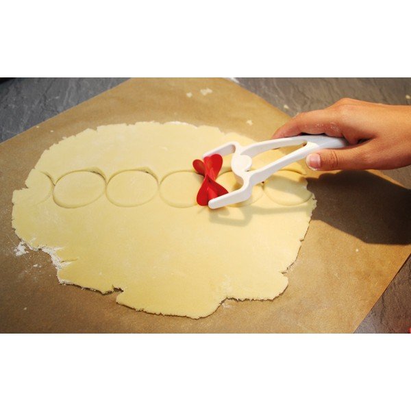 Tăietor de aluat cu mâner Dr. Oetker Cutting Roller-image-1