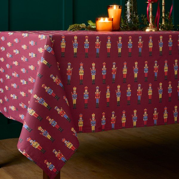 Față de masă din bumbac 178x137 cm  cu model de Crăciun Christmas Nutcracker – Catherine Lansfield-image-1