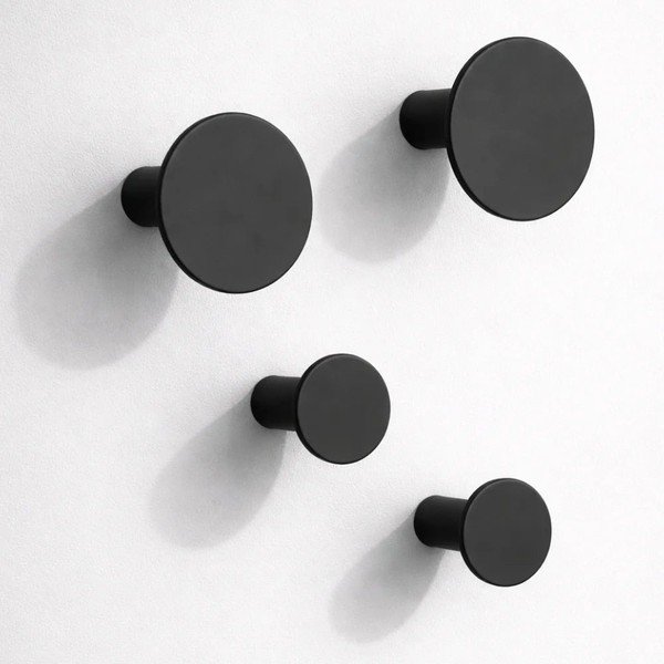 Cârlige negre 4 buc. de montat pe perete Ponto – Blomus-image-1