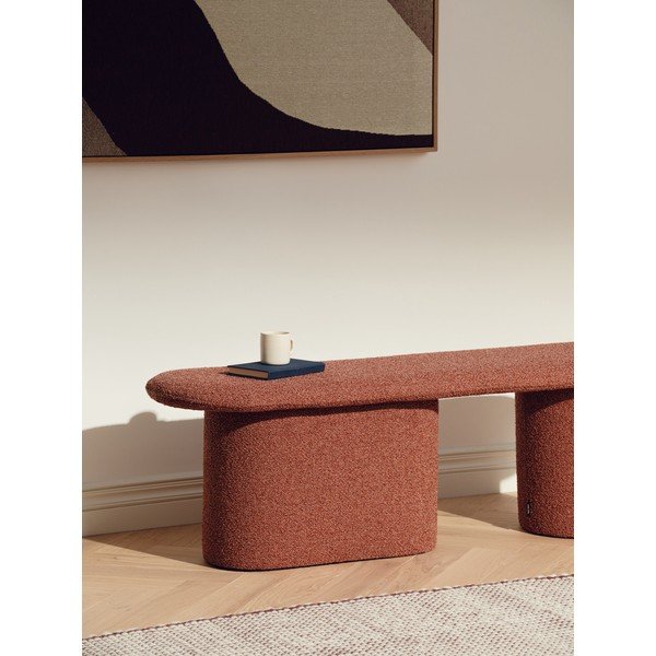 Bancă cărămizie capitonată cu tapițerie din țesătură bouclé Rull – noo.ma-image-3