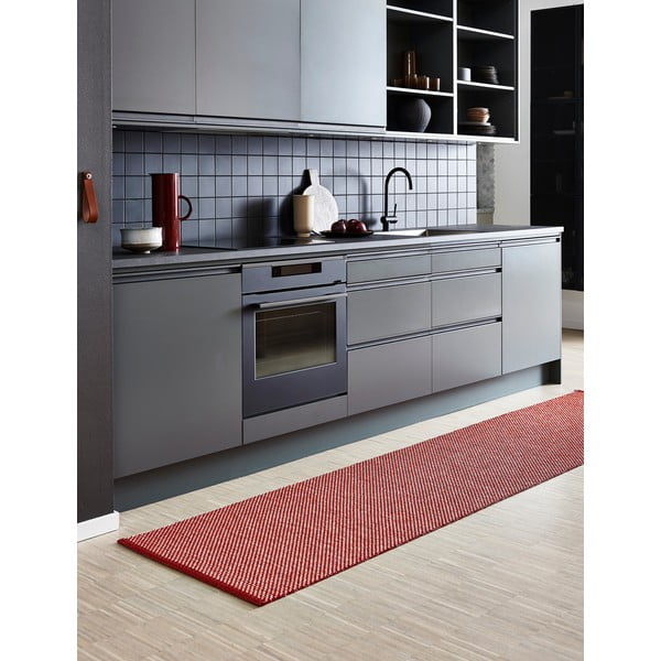Covor tip traversă pentru interior și exterior roșu 70x200 cm Effi Dark Red – Pappelina-image-1