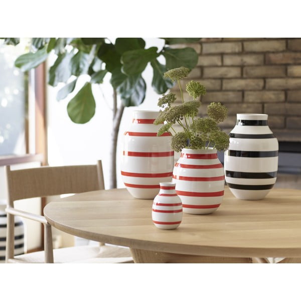 Vază din ceramică cu dungi Kähler Design Omaggio, înălțime 20,5 cm, alb-roșu-image-2