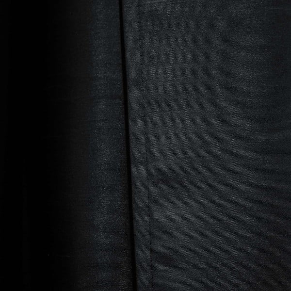 Draperie neagră din microsatin 140x240 cm Shana – douceur d'intérieur-image-4