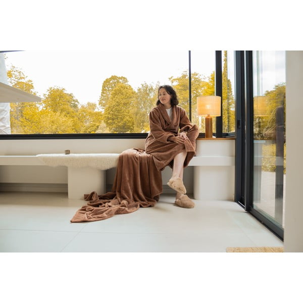 Pătură maro din micropluș/cocolino 150x200 cm Pippa – Tiseco Home Studio-image-2