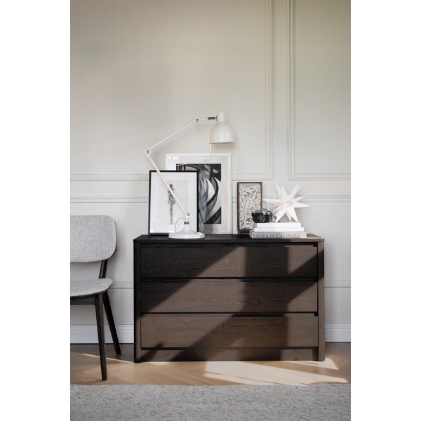 Comodă în culoare naturală închisă cu aspect de lemn de stejar 110x70x45 cm Melstone – Rowico-image-1