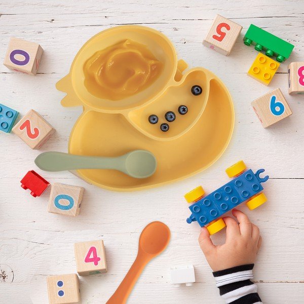 Farfurie pentru copii galbenă din silicon 19x19,5 cm Chicken – Orion-image-4