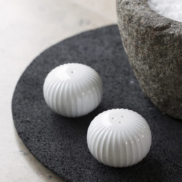 Set solniță și piperniță Hammershøi – Kähler Design-image-1