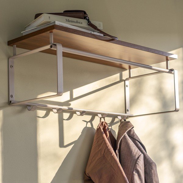 Cuier de perete în culoare naturală/taupe cu raft din oțel 70 cm Rex – Spinder Design-image-4