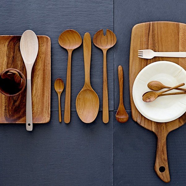 Set 2 tacâmuri pentru salată din lemn de acacia Bloomingville-image-1