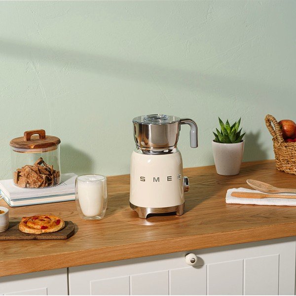 Aparat electric pentru spumă de lapte bej 50's Retro Style  – SMEG-image-3