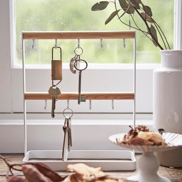 Cuier pentru chei cu detalii din lemn de fag YAMAZAKI Tosca, alb-image-1