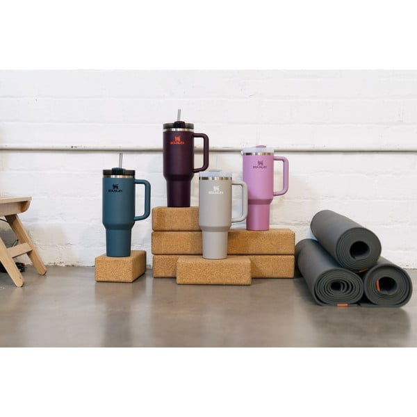 Termos violet cu pai din oțel inoxidabil 1,18 l Quencher H2.0 FlowState Tumbler Plum – Stanley-image-4