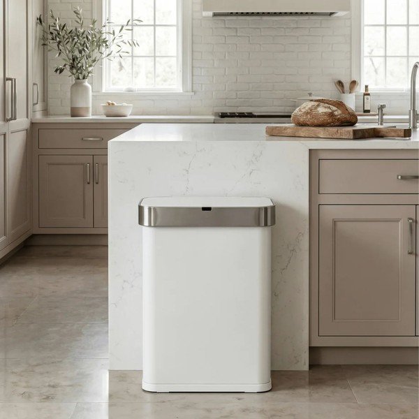 Coș de gunoi alb mat cu senzori de deschidere din oțel 58 l Sensor – simplehuman-image-1