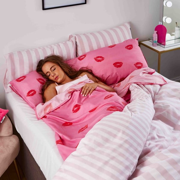 Cearceaf roz 131x215 cm Pouting Lips – Sassy B