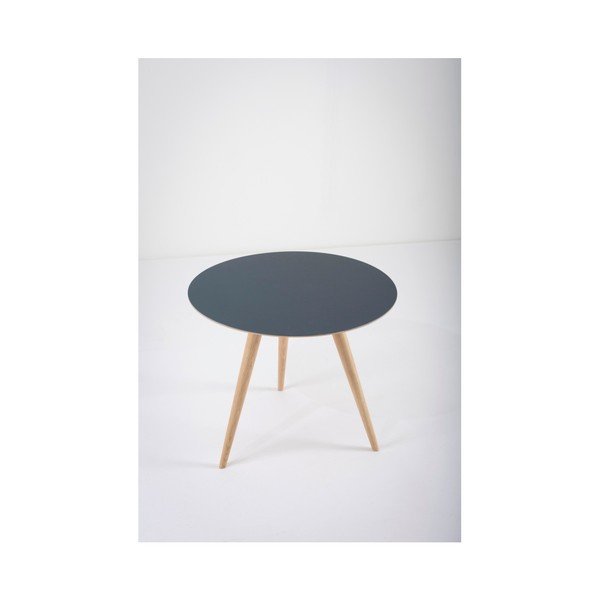 Măsuță auxiliară din lemn de stejar cu blat albastru Gazzda Arp, Ø 55 cm-image-3