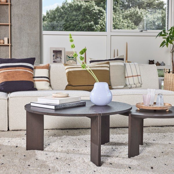 Măsuță de cafea în culoare naturală închisă rotundă din lemn de frasin ø 65 cm Oy – OYOY Living Design-image-1