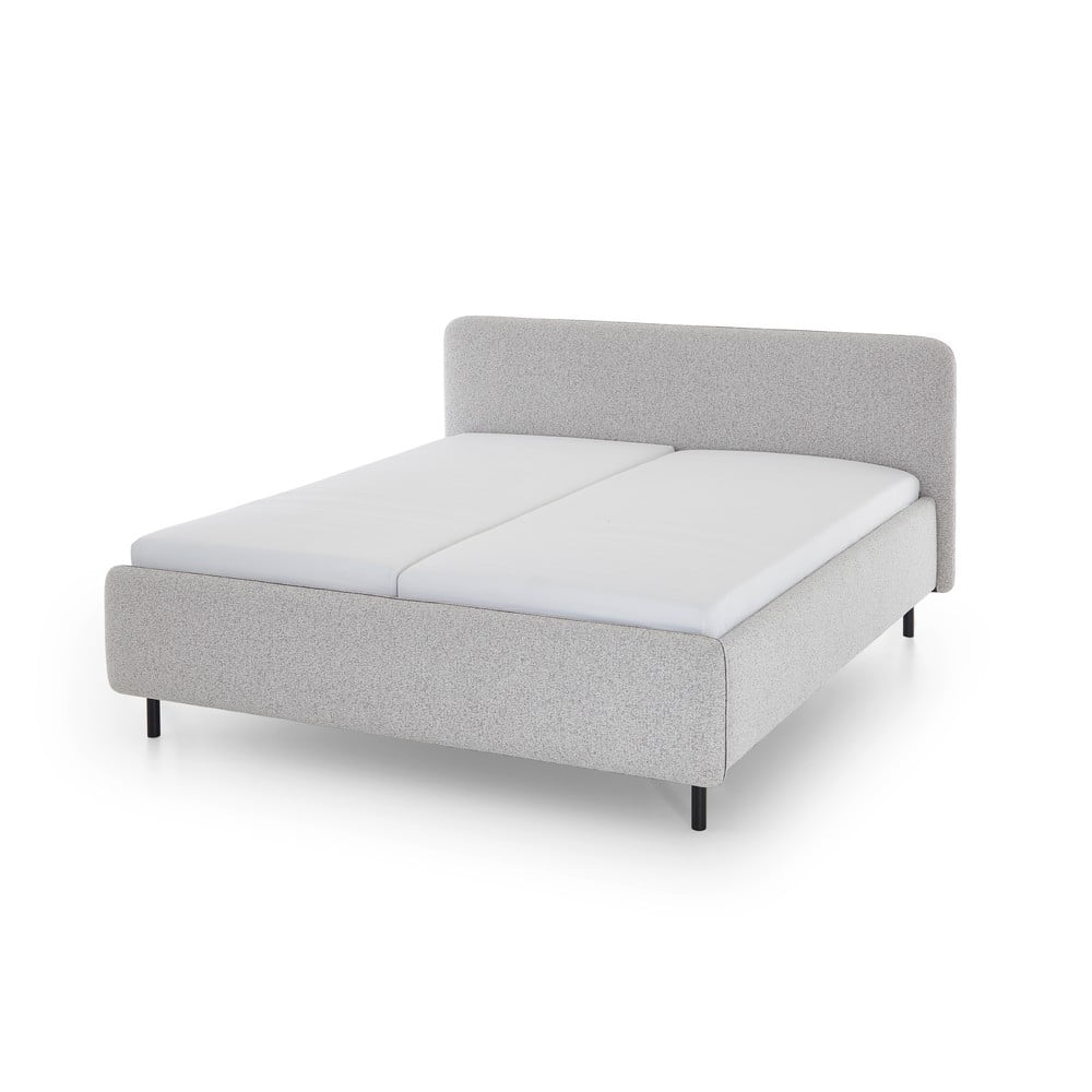 Pat matrimonial gri deschis tapițat cu spațiu de depozitare cu somieră 140x200 cm Primo – Meise Möbel