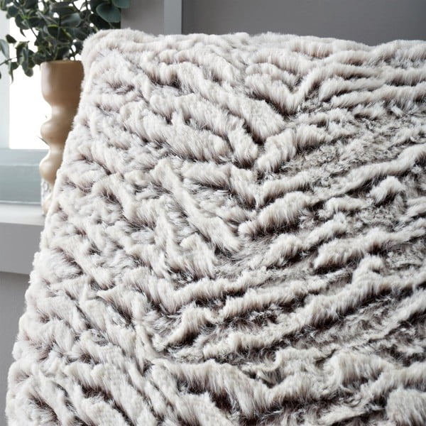 Pernă decorativă din blană artificială 43x43 cm Wolf Faux Fur – Catherine Lansfield-image-1