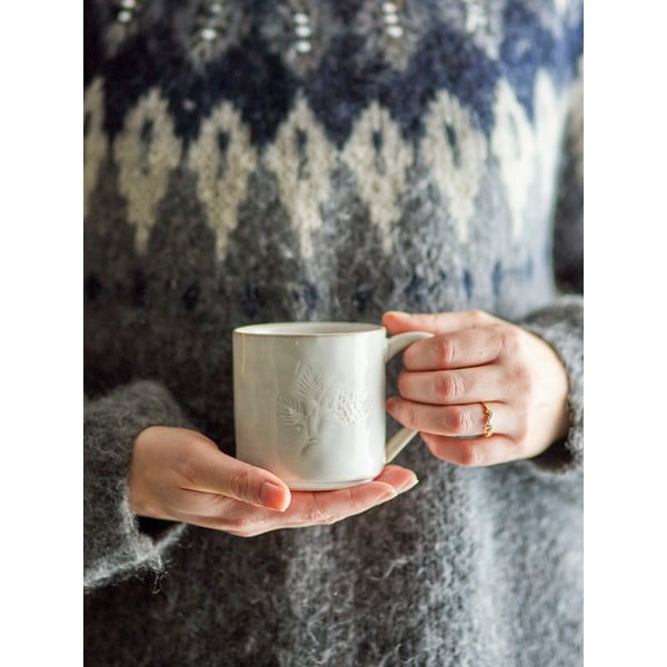 Cană crem din gresie 300 ml  cu model de Crăciun Winter – Bloomingville-image-2