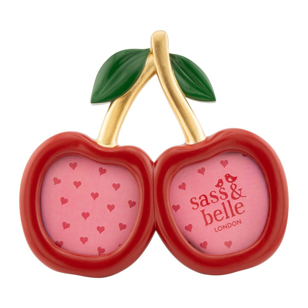 Ramă foto roșie cu picior de susținere din polirășină 17,5x15,5 cm Cherry – Sass & Belle