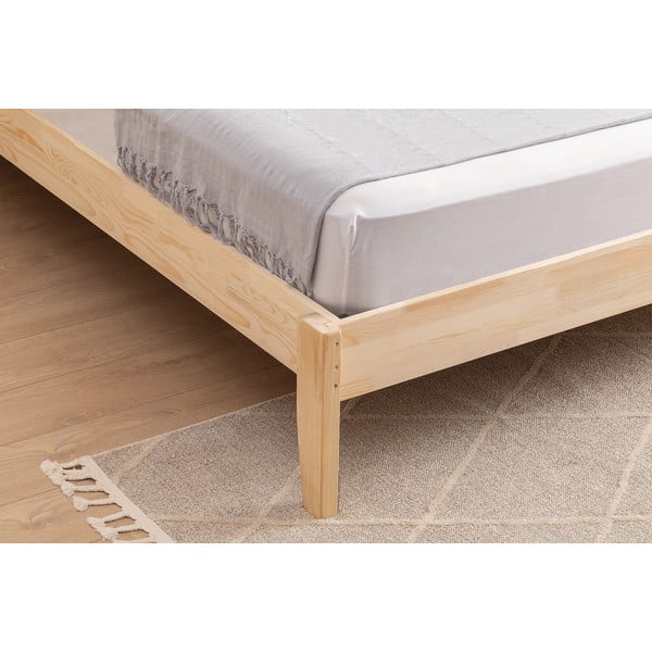 Pat matrimonial în culoare naturală din lemn de molid cu somieră 140x200 cm Izabelya – Kalune Design-image-4