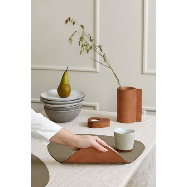 Suport pentru farfurii din piele ecologică 37x44 cm Curve L Double Nupo – LIND DNA-image-1