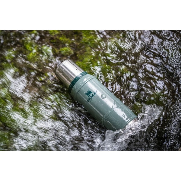 Termos verde din oțel inoxidabil 750 ml Legendary Classic Hammer Tone Green – Stanley-image-1