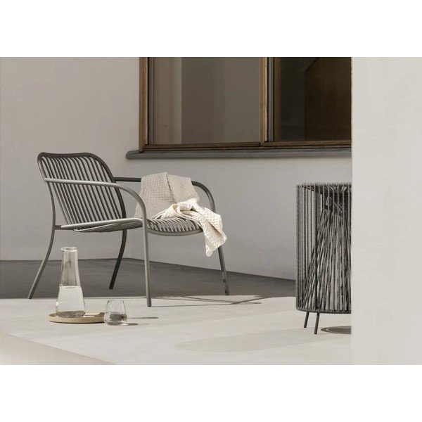 Fotoliu de grădină gri din metal Yua Wire – Blomus-image-1