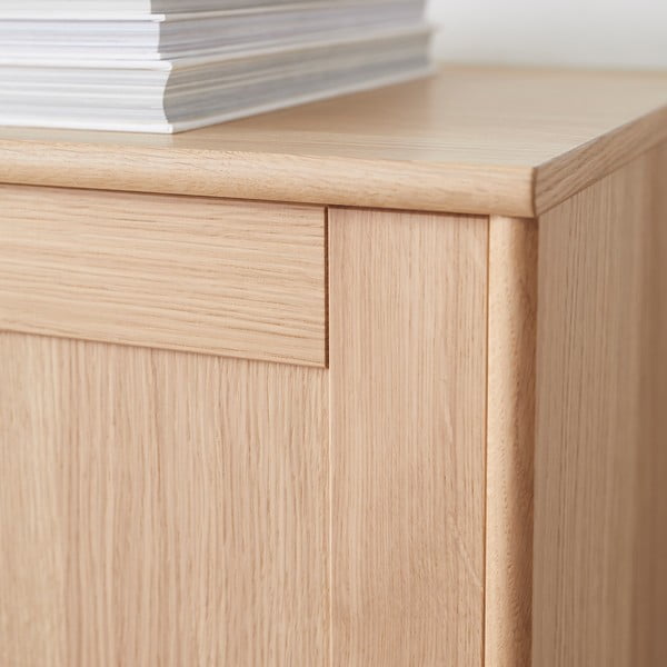 Set vitrină de perete cu iluminare și comodă cu aspect de stejar 133x136 cm Mistral - Hammel Furniture-image-3