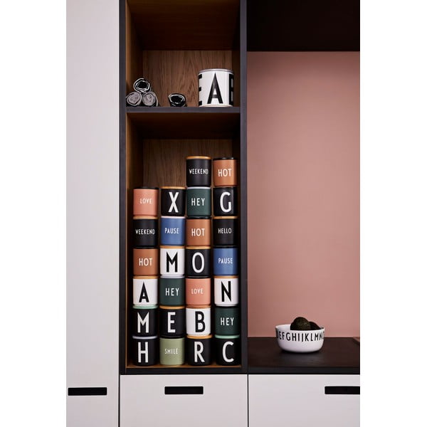 Cană neagră din porțelan 300 ml Hello – Design Letters-image-4