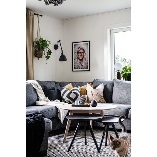 Măsuță de cafea în culoare naturală rotundă cu aspect de lemn de stejar 90x90 cm Yumi - Rowico-image-3