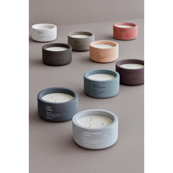 Lumânare parfumată din ceară de soia timp de ardere 25 h Fraga: Soft Linen – Blomus-image-1