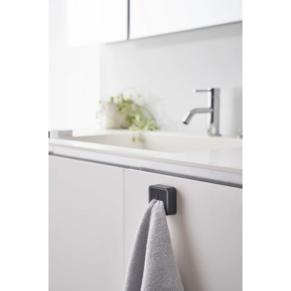 Suport pentru prosoape de bucătărie  negru autoadeziv din plastic Film Hook – YAMAZAKI-image-2