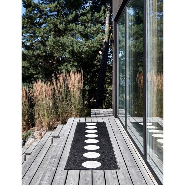 Covor tip traversă pentru interior și exterior alb-negru 70x300 cm Vera Black – Pappelina-image-4