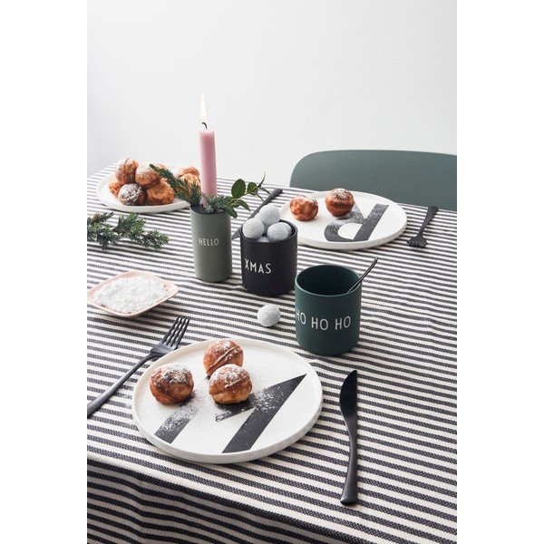 Cană din porțelan Design Letters Favourite XMas, negru-image-3