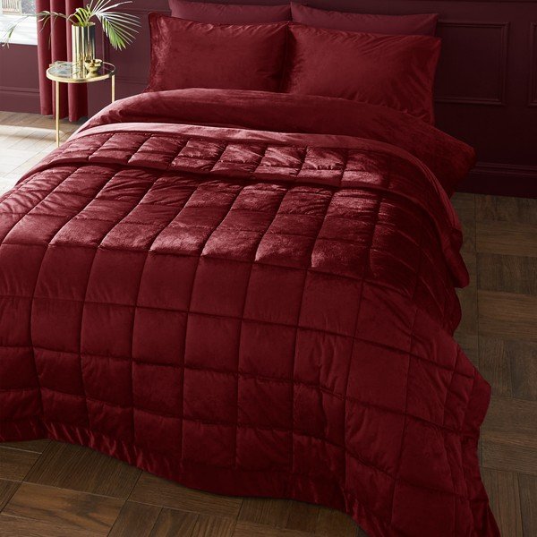 Cuvertură burgundy matlasată din catifea 220x220 cm Kingsley Matt Velvet – Catherine Lansfield-image-1