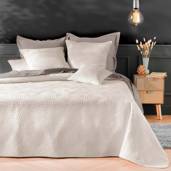 Set cuvertură și față de pernă crem din catifea 220x240 cm Solange – douceur d'intérieur-image-1