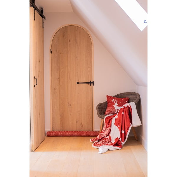 Pătură roșie din sherpa 130x150 cm  cu model de Crăciun – Tiseco Home Studio-image-2