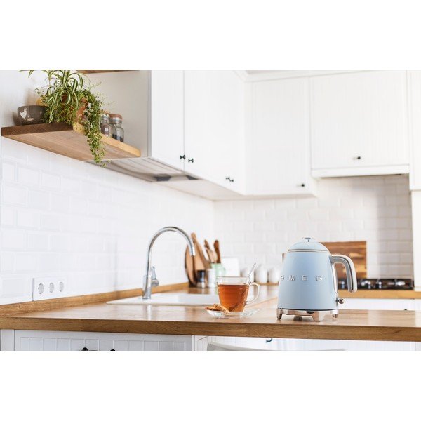 Ceainic electric albastru deschis din oțel inoxidabil 800 ml Retro Style – SMEG-image-1