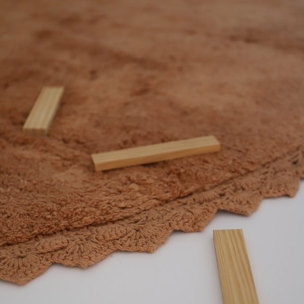 Covor cărămiziu lavabil țesut manual rotund din bumbac ø 110 cm Perla Toffee – Nattiot-image-1