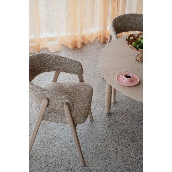 Scaun de living bej/în culoare naturală deschisă cu cotiere din lemn de stejar Barnaby – Rowico-image-4