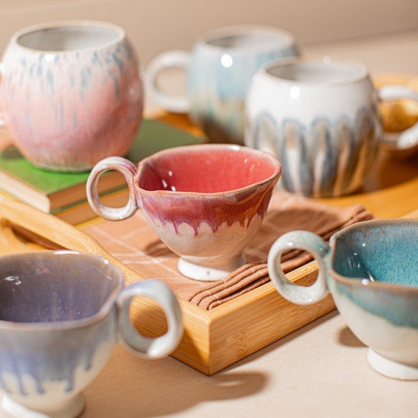 Ceașcă roz/crem din ceramică Colette – Sass & Belle-image-1