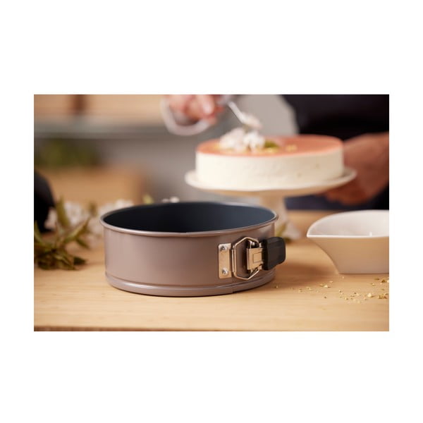 Formă de copt pentru tort din oțel ø 24 cm – Blomsterbergs-image-1