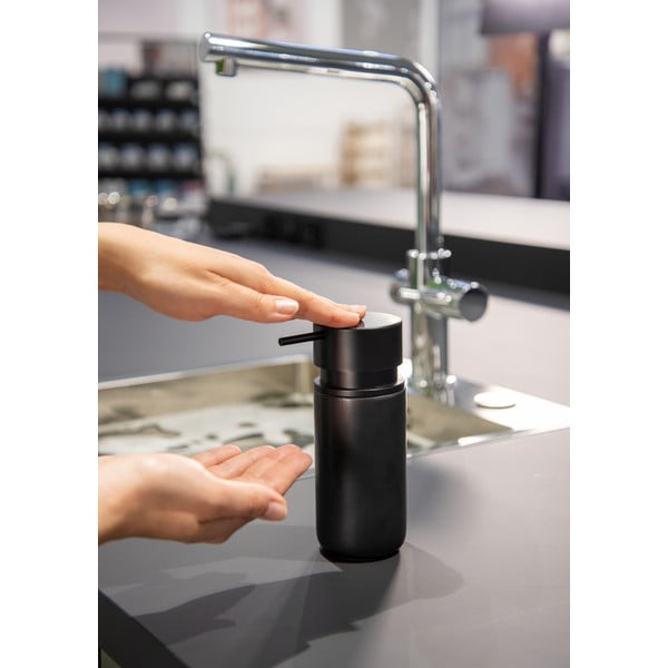 Dozator din ceramică pentru săpun Wenko Black Outdoor Kitchen Silo, negru-image-2