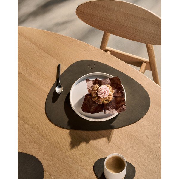 Suport pentru farfurii din piele ecologică 37x44 cm Curve L Nupo – LIND DNA-image-1