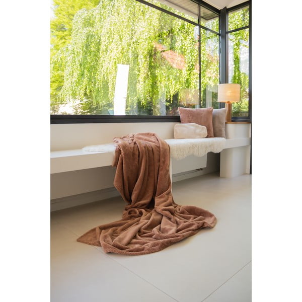 Pătură maro din micropluș/cocolino 150x200 cm Pippa – Tiseco Home Studio-image-1