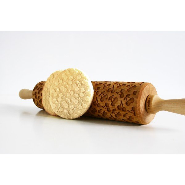 Făcăleț din lemn cu model pentru aluat Valek Cherries-image-3