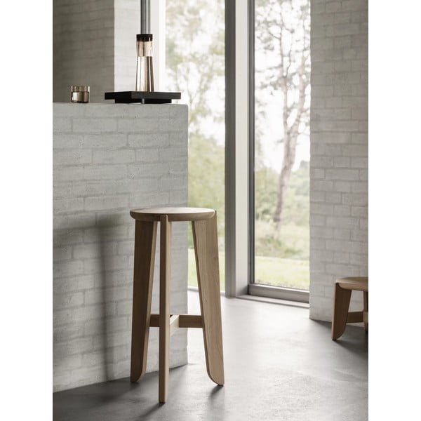 Scaun de bar în culoare naturală din lemn de stejar (înălțime șezut 75 cm) Eli – Blomus-image-4