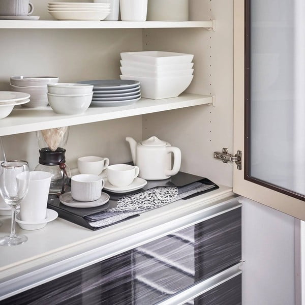 Organizator pentru suporturi de farfurii autoadeziv din metal Tower – YAMAZAKI-image-4