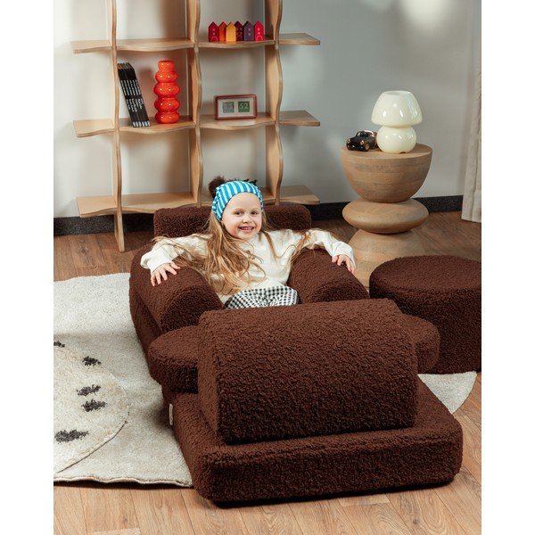 Pernă de joacă pentru copii maro închis cu tapițerie din țesătură bouclé Warm Hazel – Wigiwama-image-3